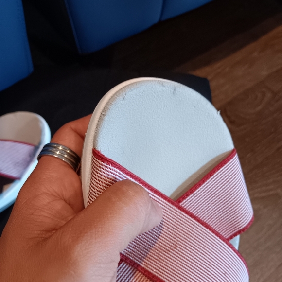 Cloudsteppers by Clarks Red and Cream Sandals - Picture 5 of 6